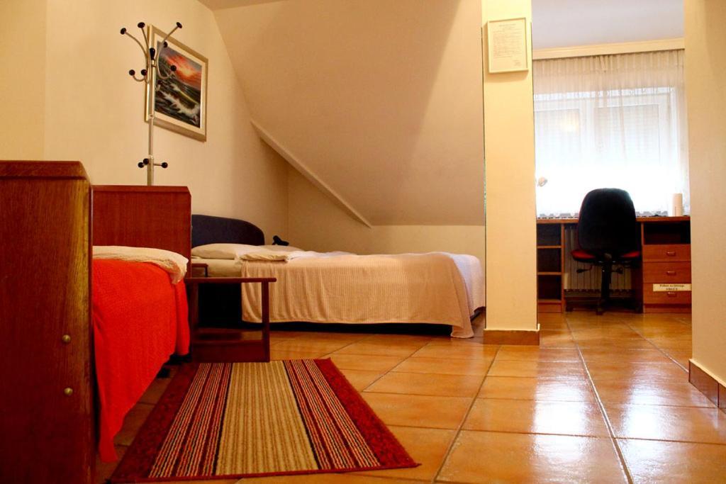 Domin Osijek Hotel Quarto foto